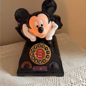 Vintage Telemania Disney Talking 
Mickey Mouse Desk Telephone
Alarm clock 90s